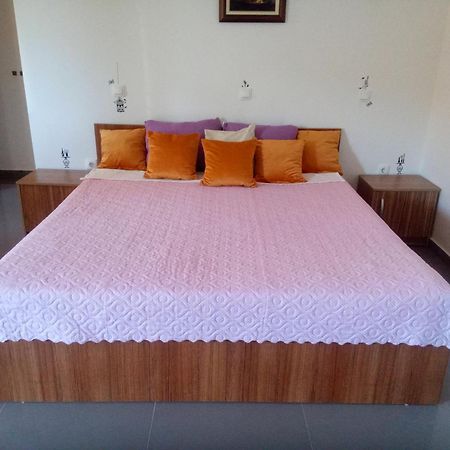 Yard House Trpejca Hotel Ohrid Quarto foto