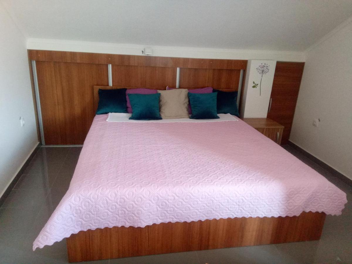 Yard House Trpejca Hotel Ohrid Quarto foto